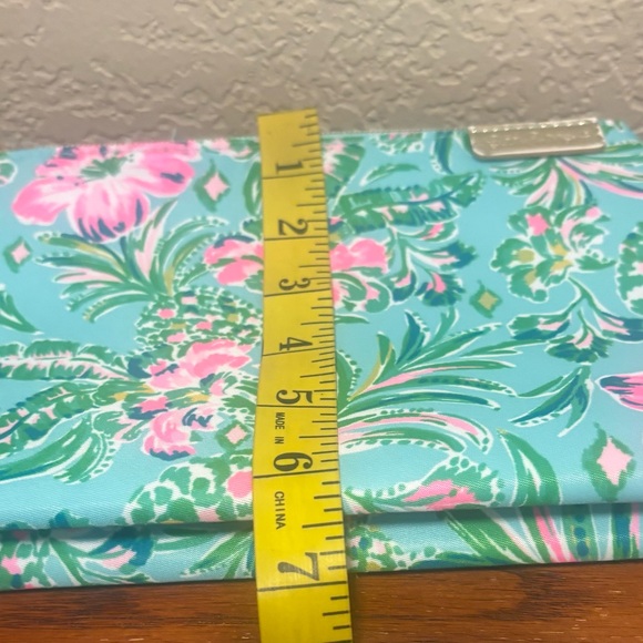 Lily Pulitzer Floral Print Cosmetic Bag - Picture 4 of 4
